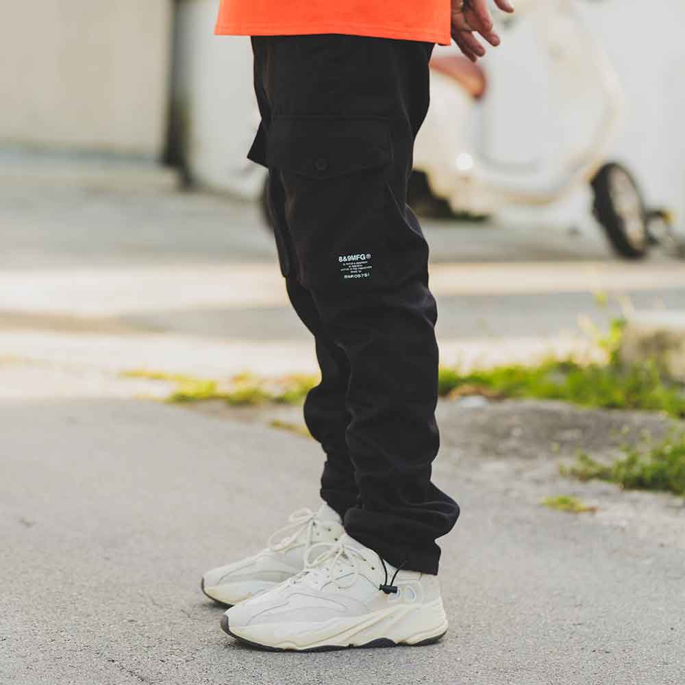 Black Cargo Pants Outfits for Men